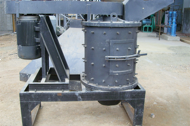 鋼架基礎(chǔ)復(fù)合式破石機，家庭用小型石頭破碎機