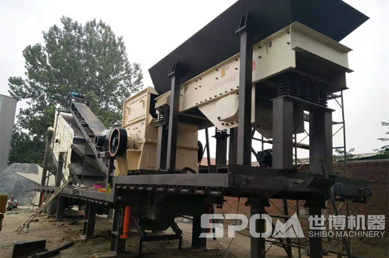 移動砂石料箱式破碎機(jī)，三組合移動破碎機(jī)